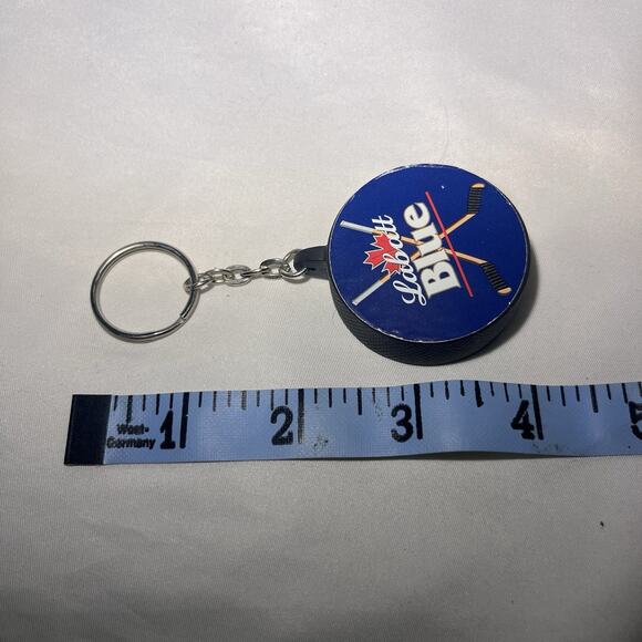 Labatt Blue Hockey Puck Blue Zone Keychain NHL Promotional Ad - Picture 1 of 4